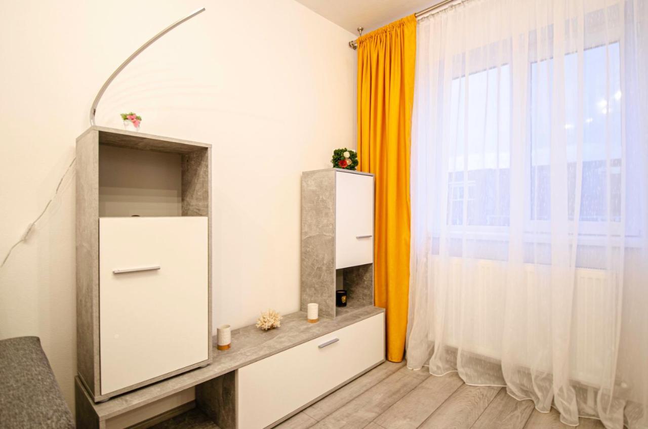 Miha Modern And Central Apartament อาราด ภายนอก รูปภาพ