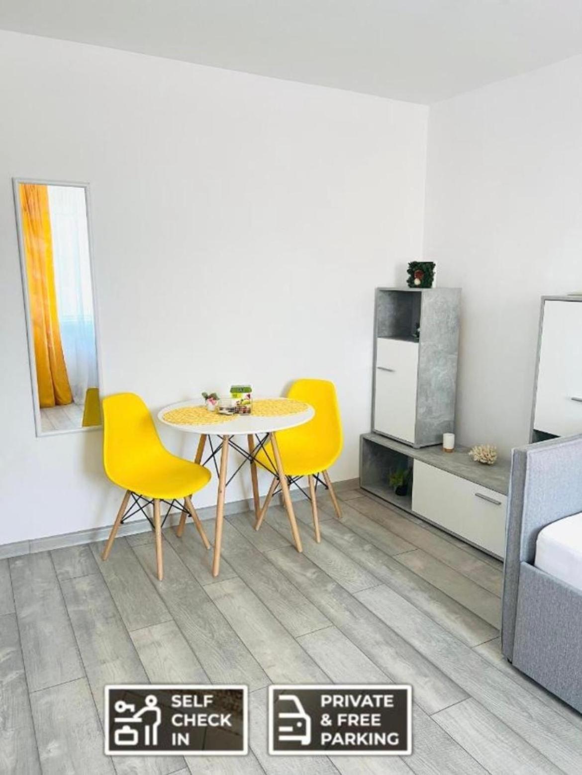 Miha Modern And Central Apartament อาราด ภายนอก รูปภาพ